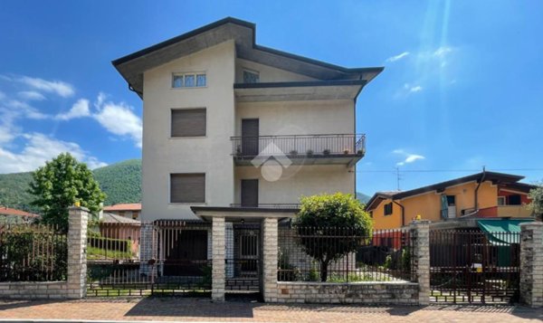 casa indipendente in vendita a Villa Carcina in zona Villa