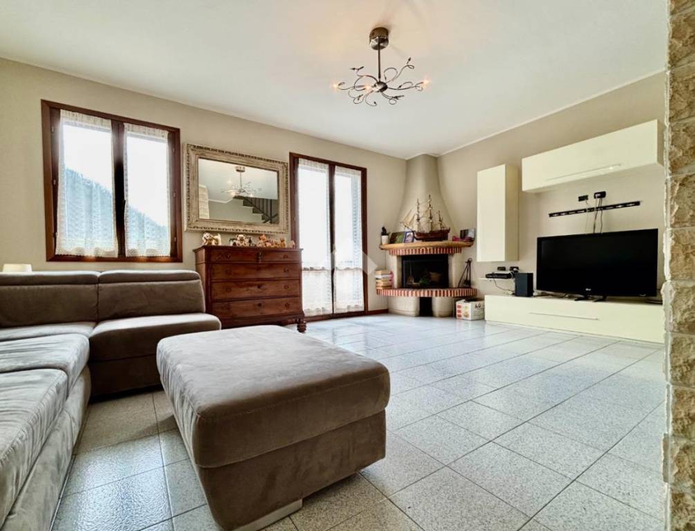 casa indipendente in vendita a Villa Carcina in zona Villa