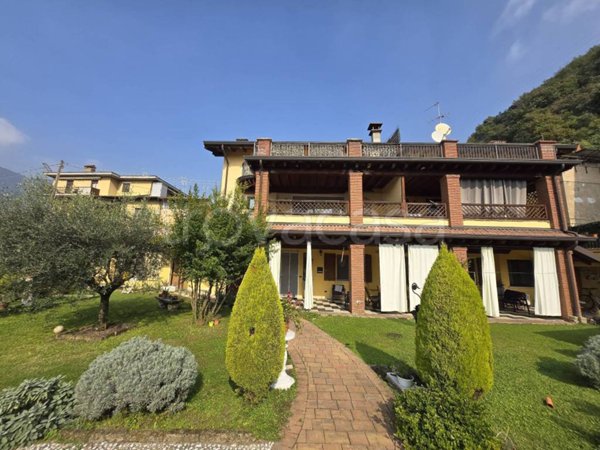 casa indipendente in vendita a Villa Carcina in zona Villa