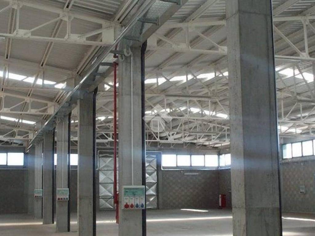 capannone in vendita a Villa Carcina in zona Villa