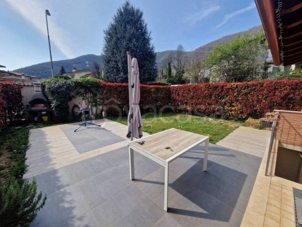 casa indipendente in vendita a Villa Carcina in zona Carcina