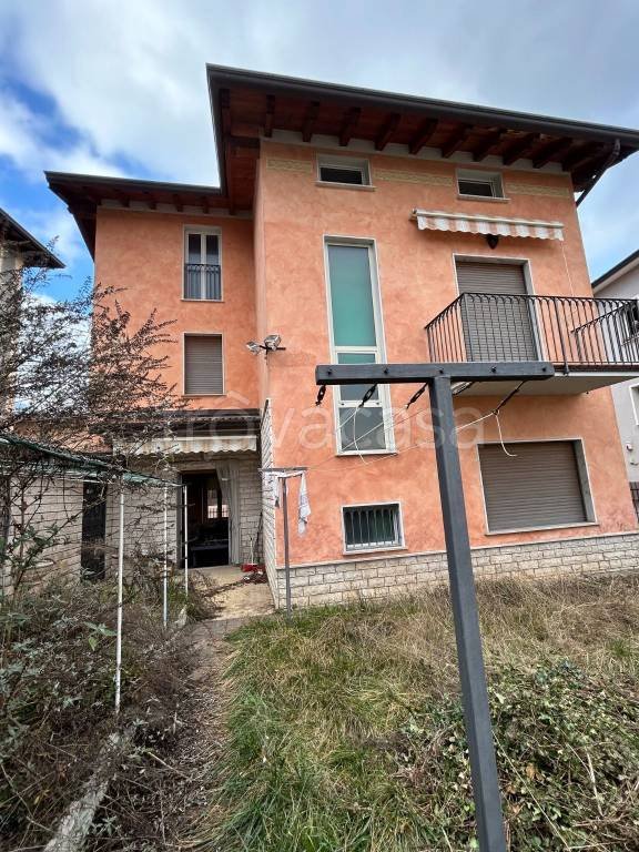 casa indipendente in vendita a Villa Carcina in zona Villa