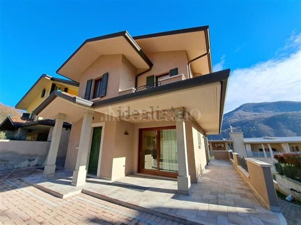 casa indipendente in vendita a Villa Carcina in zona Villa