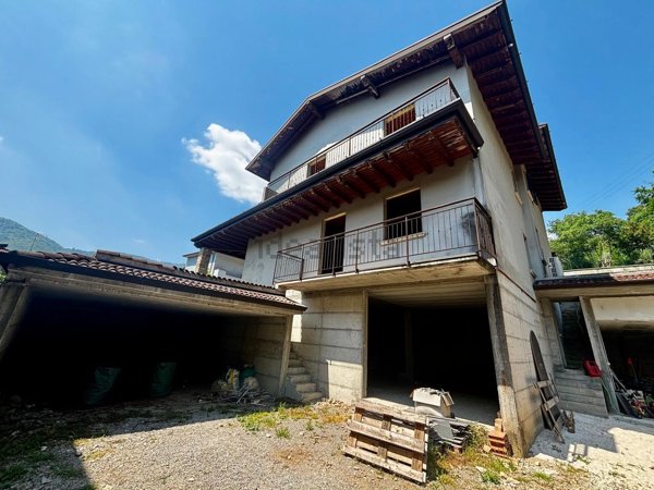 casa indipendente in vendita a Villa Carcina in zona Villa