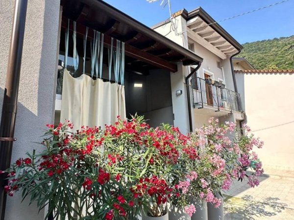 casa indipendente in vendita a Villa Carcina
