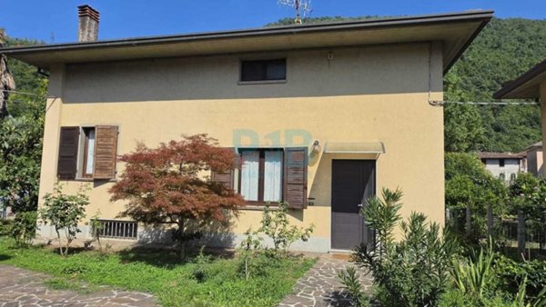 casa indipendente in vendita a Villa Carcina in zona Villa