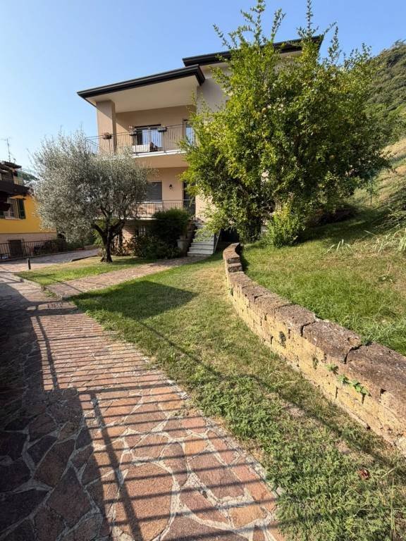 casa indipendente in vendita a Villa Carcina in zona Villa