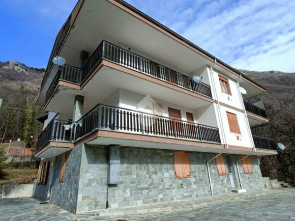 appartamento in vendita a Chialamberto in zona Breno