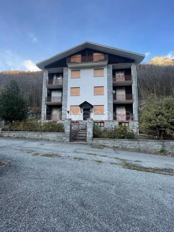 appartamento in vendita a Chialamberto in zona Breno