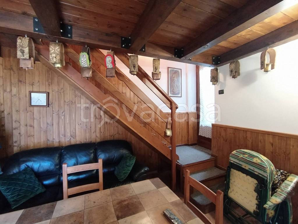 appartamento in vendita a Chialamberto in zona Vonzo