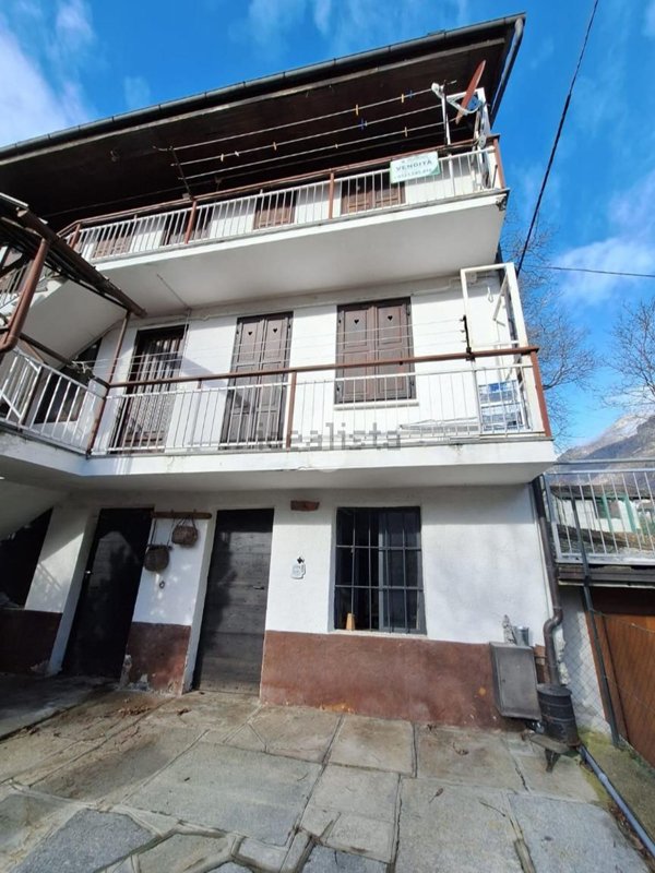 casa indipendente in vendita a Chialamberto
