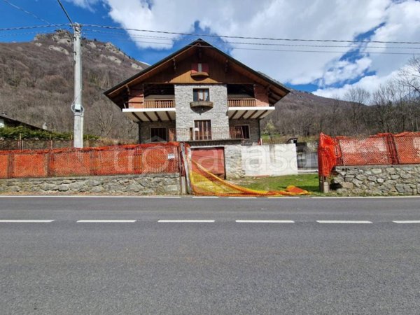 casa indipendente in vendita a Chialamberto in zona Breno