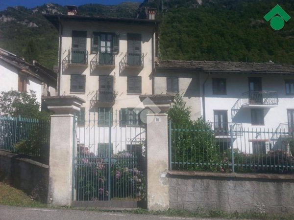 appartamento in vendita a Chialamberto in zona Breno