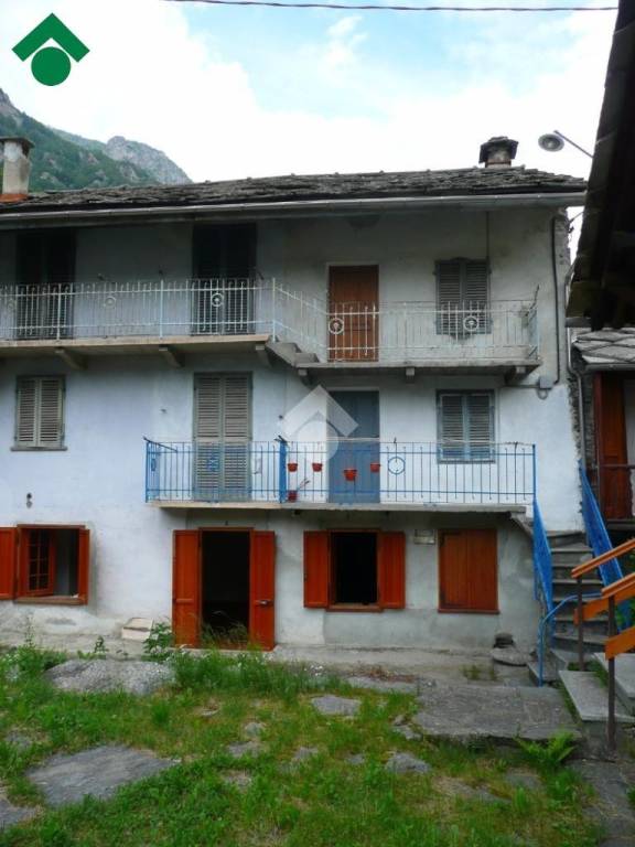 appartamento in vendita a Chialamberto in zona Breno