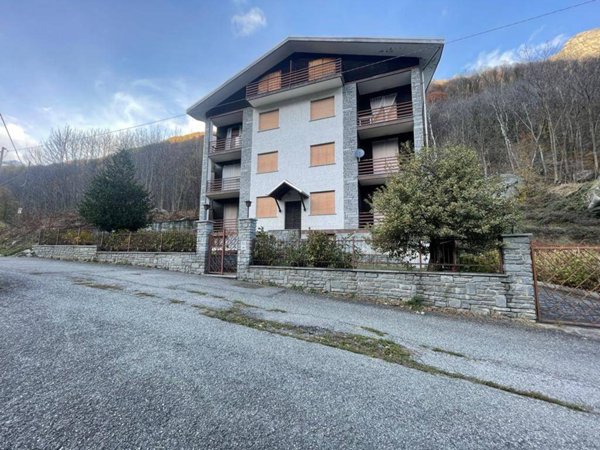 appartamento in vendita a Chialamberto in zona Breno