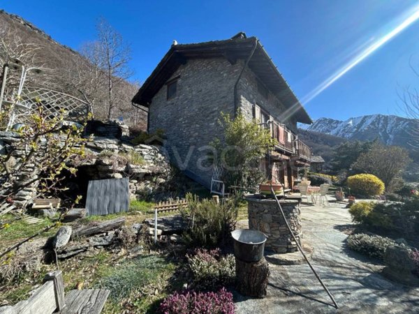 casa indipendente in vendita a Chialamberto