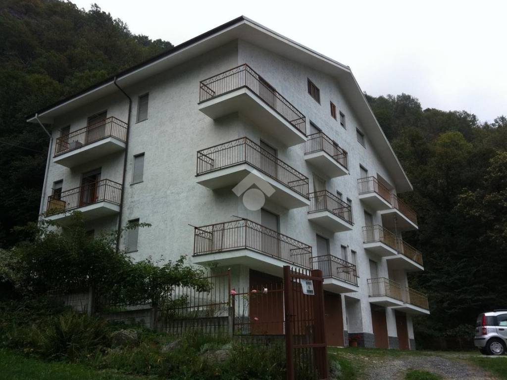 appartamento in vendita a Chialamberto