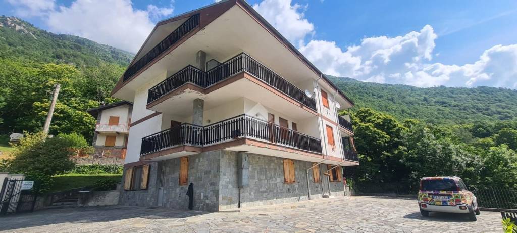 appartamento in vendita a Chialamberto in zona Breno