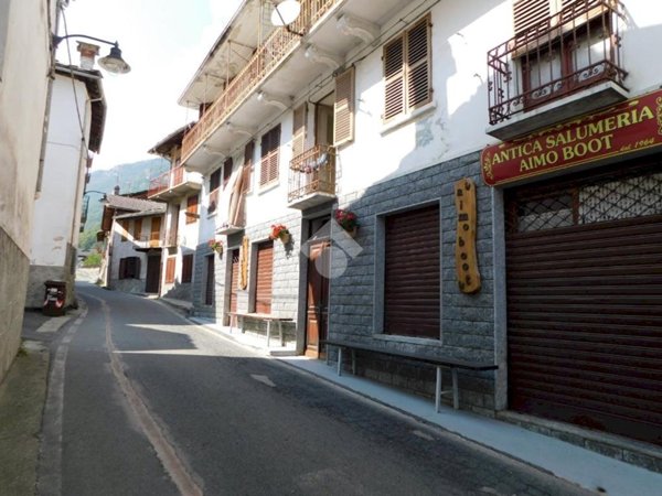 appartamento in vendita a Chialamberto