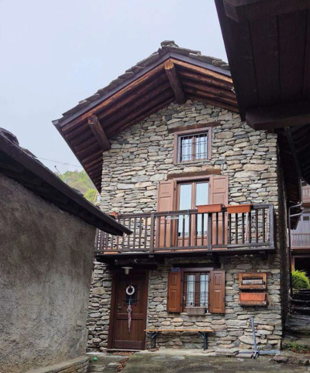 appartamento in vendita a Chialamberto in zona Vonzo