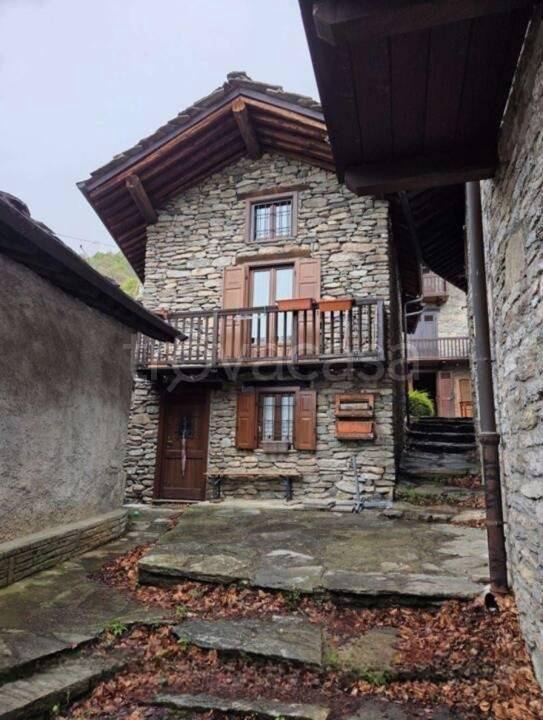 casa indipendente in vendita a Chialamberto