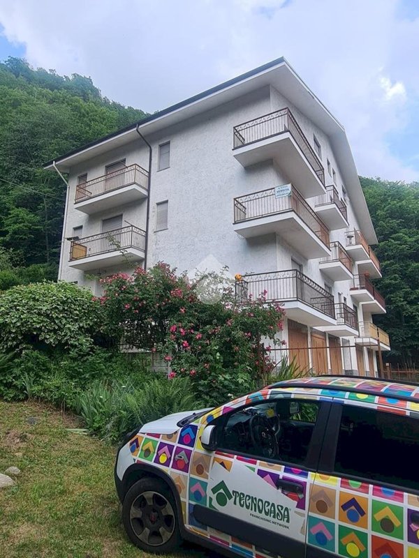 appartamento in vendita a Chialamberto in zona Breno