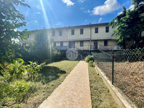 casa indipendente in vendita a Villachiara