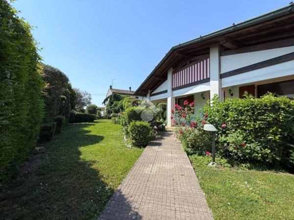 casa indipendente in vendita a Villachiara