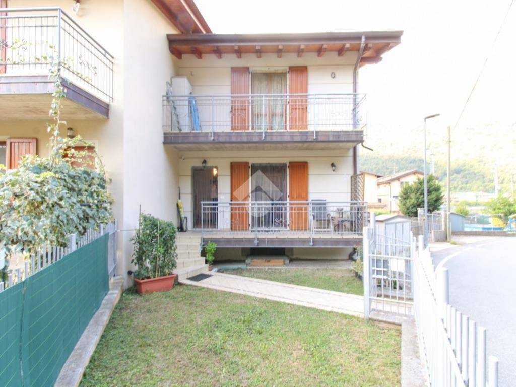 casa indipendente in vendita a Villanuova sul Clisi
