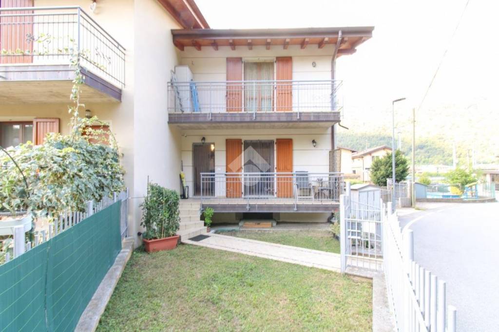 casa indipendente in vendita a Villanuova sul Clisi