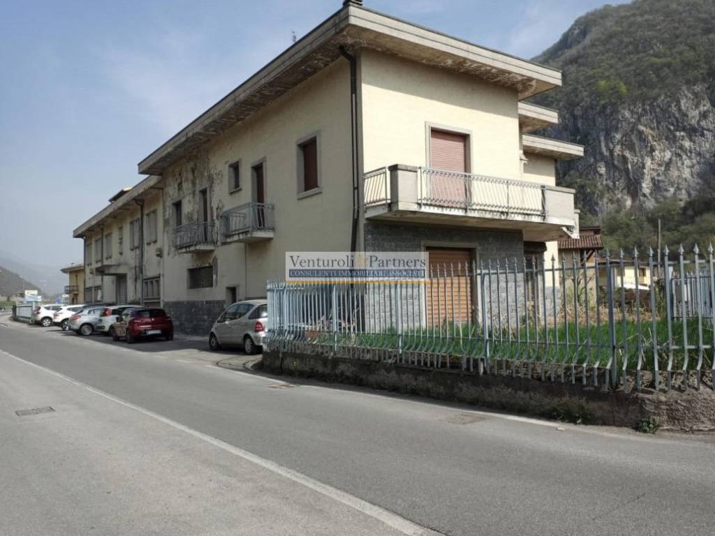 casale in vendita a Villanuova sul Clisi