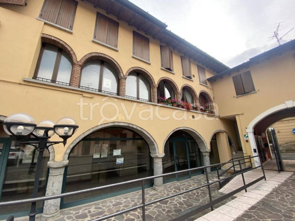 negozio in vendita a Villanuova sul Clisi