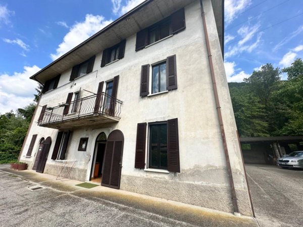 negozio in vendita a Villanuova sul Clisi