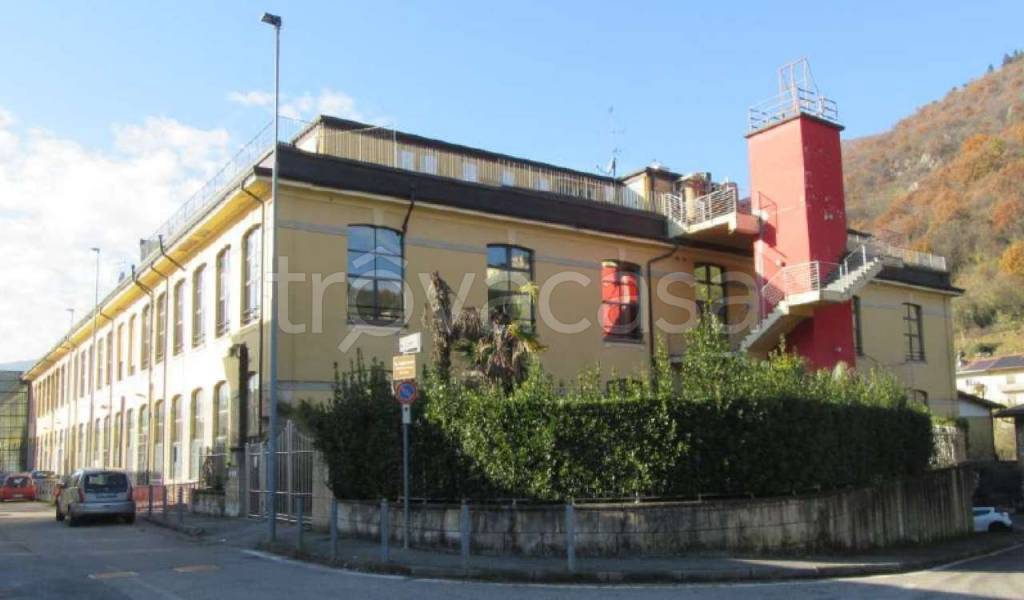 negozio in vendita a Villanuova sul Clisi