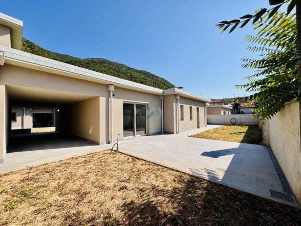 casa indipendente in vendita a Villanuova sul Clisi