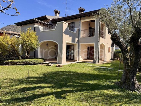 casa indipendente in vendita a Villanuova sul Clisi