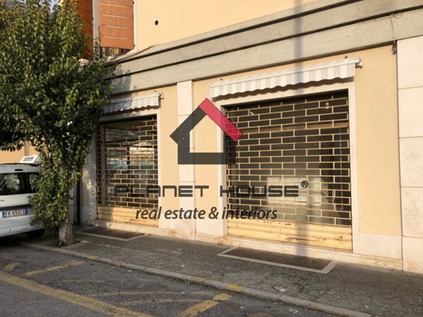 negozio in vendita a Villanuova sul Clisi