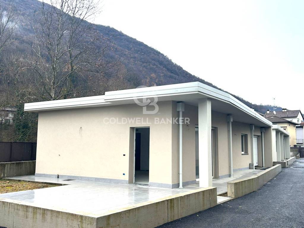 casa indipendente in vendita a Villanuova sul Clisi