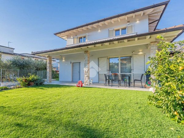 casa indipendente in vendita a Villanuova sul Clisi