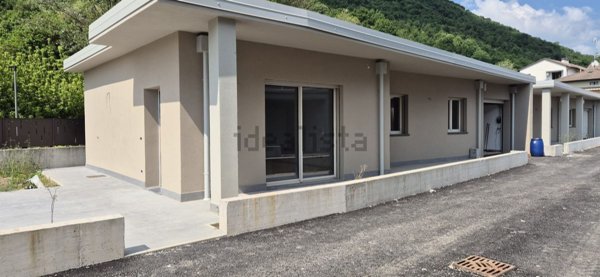 casa indipendente in vendita a Villanuova sul Clisi