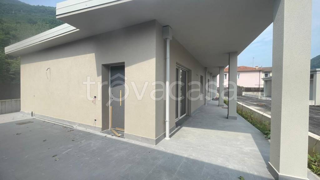 casa indipendente in vendita a Villanuova sul Clisi