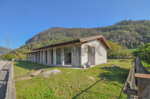 ufficio in vendita a Villanuova sul Clisi