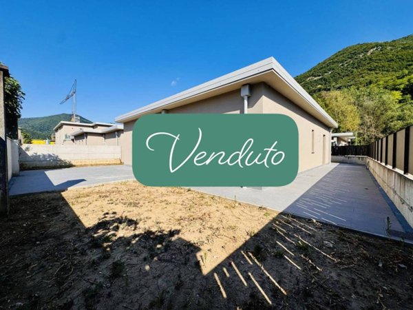 casa indipendente in vendita a Villanuova sul Clisi