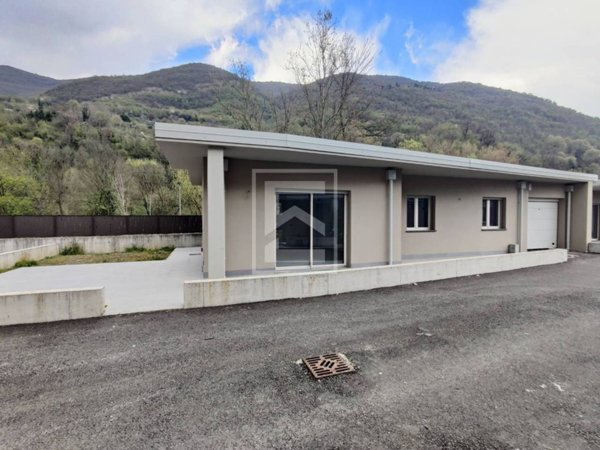 casa indipendente in vendita a Villanuova sul Clisi