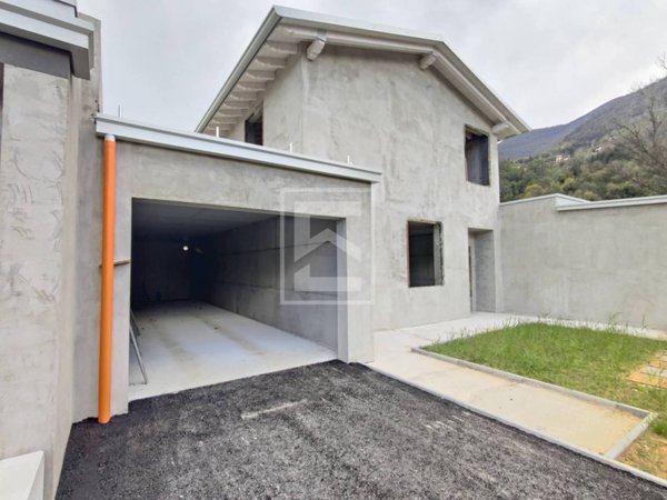 casa indipendente in vendita a Villanuova sul Clisi