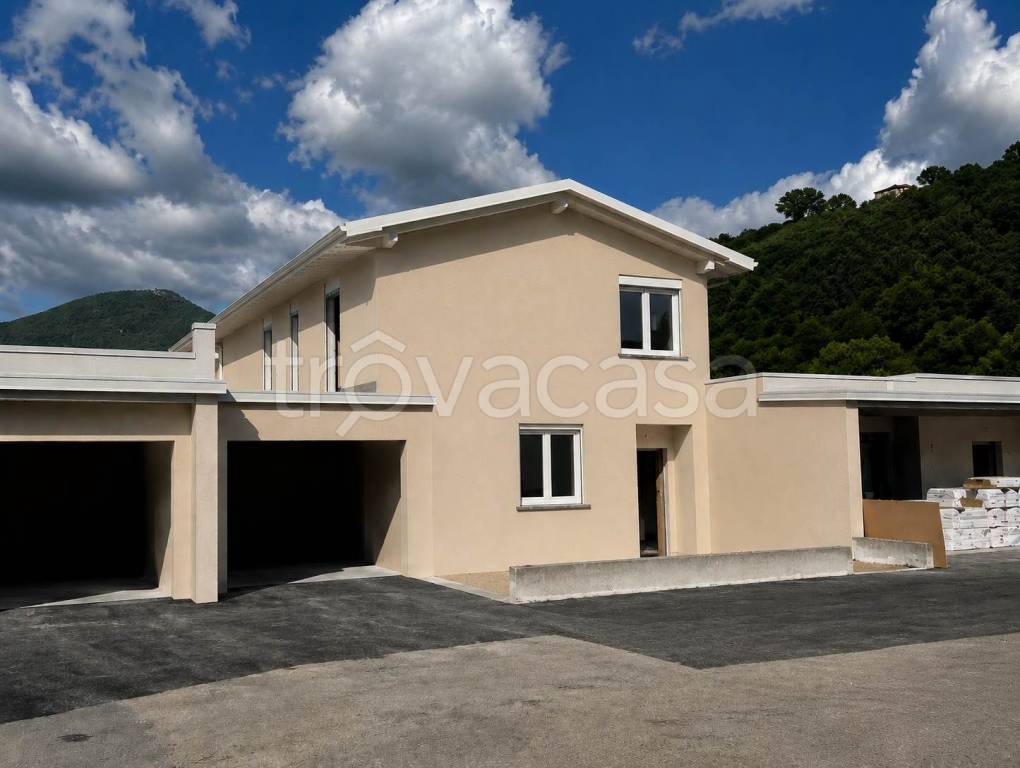 casa indipendente in vendita a Villanuova sul Clisi