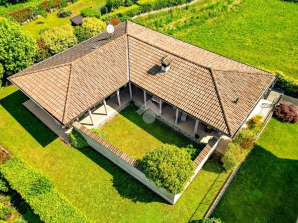 casa indipendente in vendita a Villanuova sul Clisi