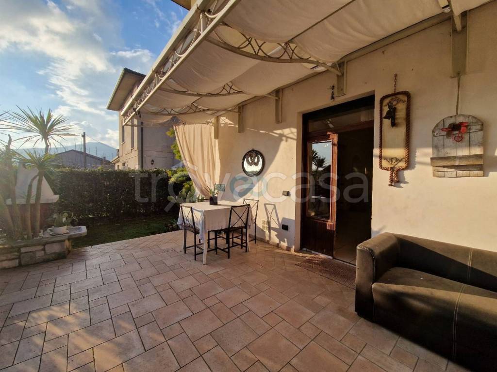 casa indipendente in vendita a Villanuova sul Clisi