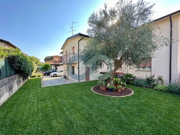 casa indipendente in vendita a Villanuova sul Clisi