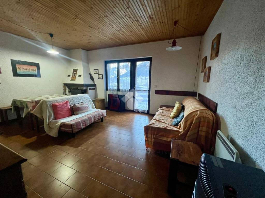 appartamento in vendita a Vione in zona Stadolina